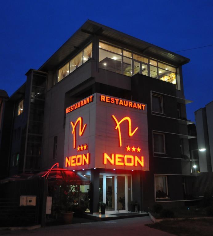 Hotel Neon Timişoara Exteriör bild